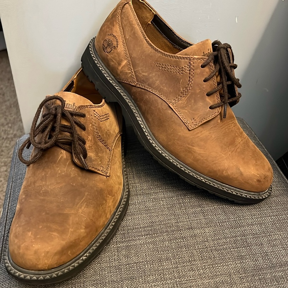 Great condition Timberland men’s brown suede oxford shoes. Size 7.5